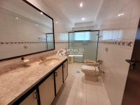 Casa com 11.300m² de Área e 1.977m² de Área Construída