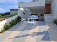 Casa Alto Padrão em Condomínio