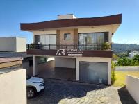 Casa Alto Padrão em Condomínio