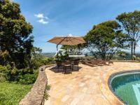 Casa em Condomínio de Alto Padrão