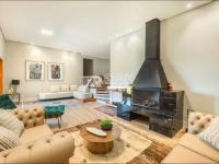 Casa em Condomínio de Alto Padrão