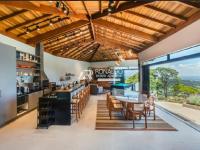 Casa em Condomínio de Alto Padrão