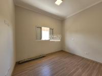 Casa Nova em bairro novo em Serra Negra/SP