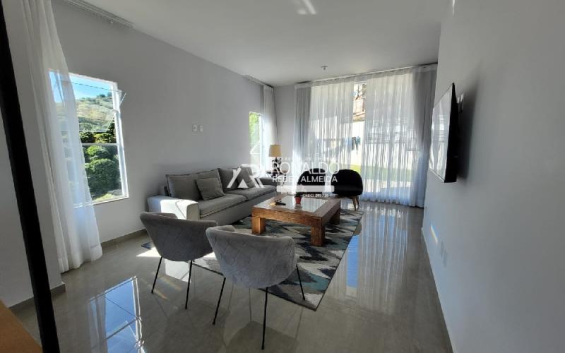 Casa 3 dormitórios sendo 1 Suíte