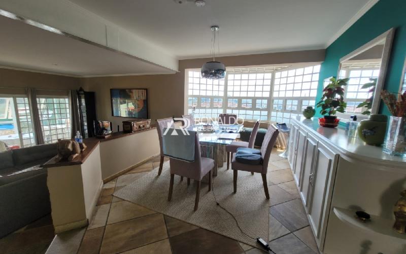 Casa Alto Padrão - Bairro Alto Padrão