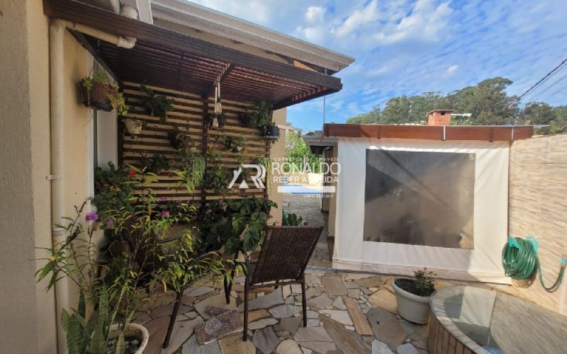 Casa 3 dormitórios sendo 1 Suíte com Hidro e Closet