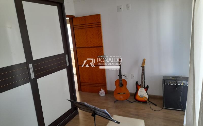 Casa Alto Padrão em Condomínio