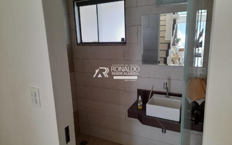 Casa Alto Padrão em Condomínio