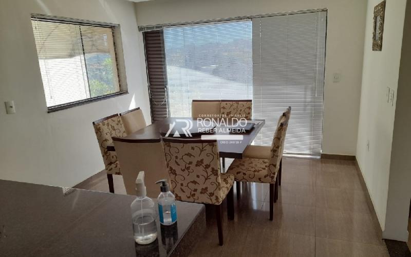 Casa Alto Padrão em Condomínio