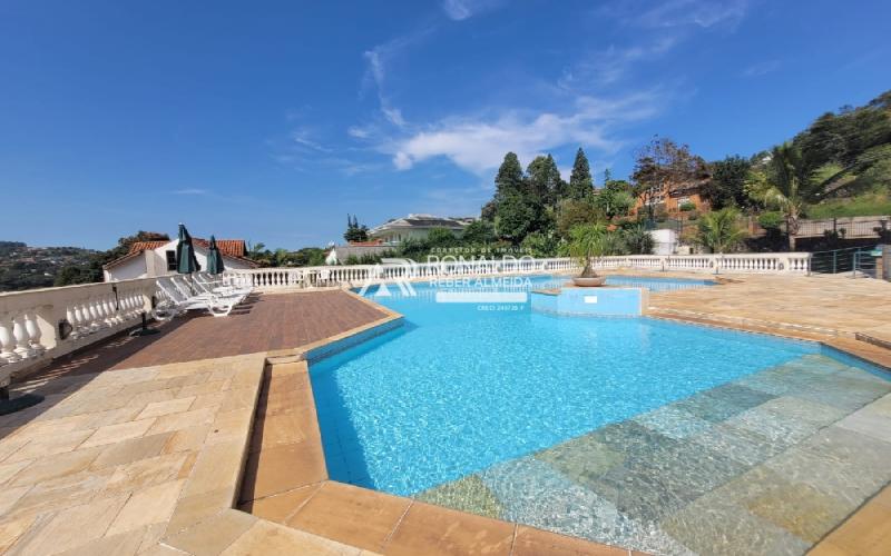 Apartamento em Condomínio