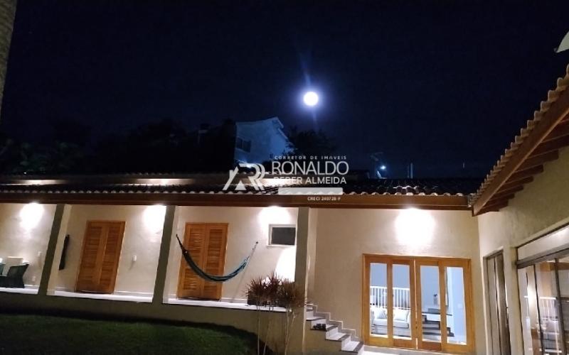 Casa em Condomínio de Alto Padrão