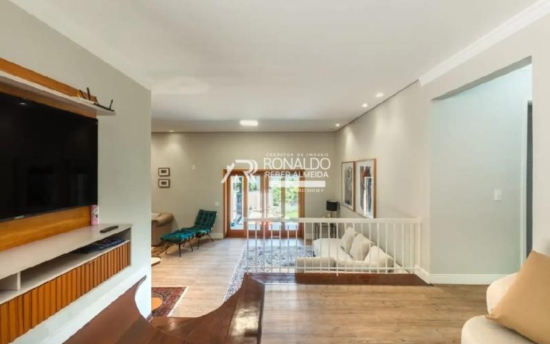 Casa em Condomínio de Alto Padrão